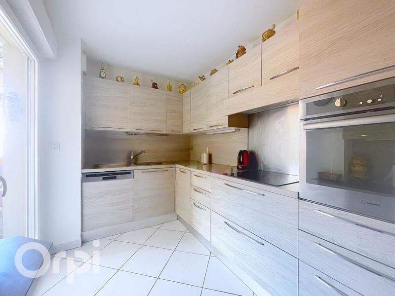 Appartement - 85 m² - 3 pièces