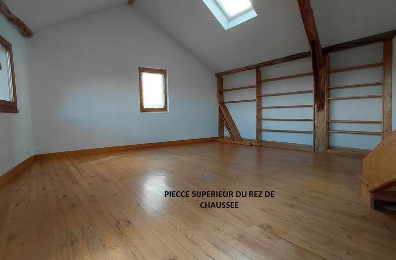 Maison - 220 m² - 8 pièces