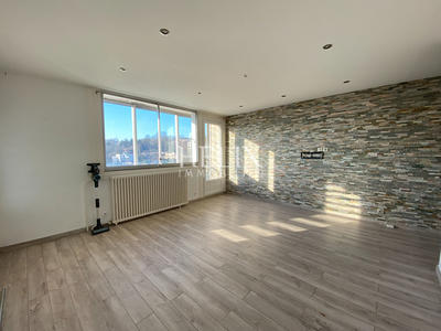 Appartement - 75 m² - 4 pièces