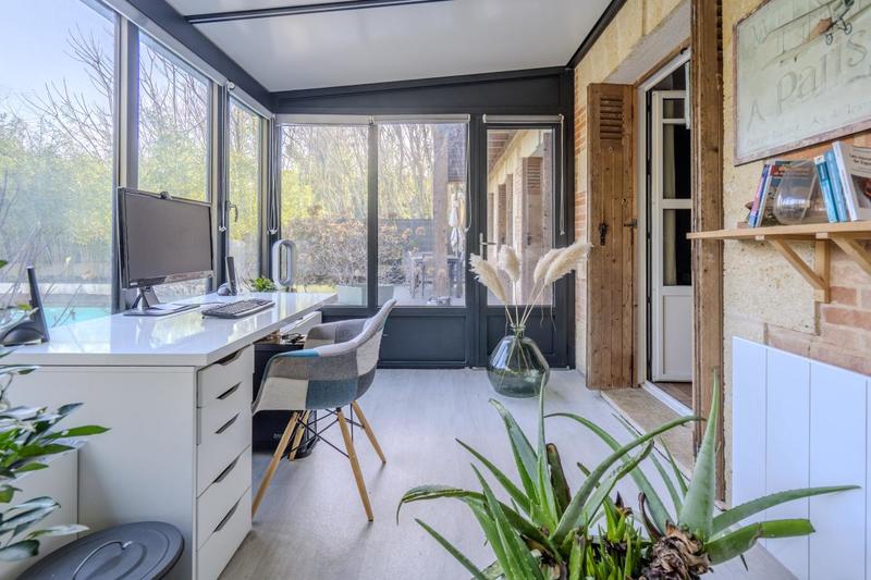 Villa - 200 m² - 6 pièces