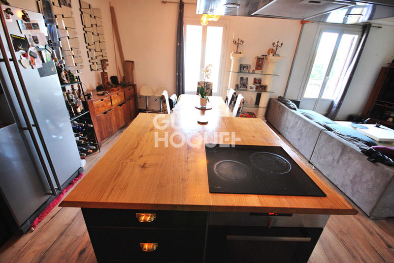 Appartement - 85 m² - 5 pièces