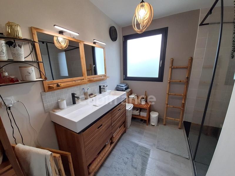 Maison - 137 m² - 5 pièces