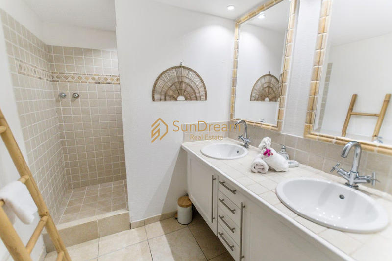 Appartement - 92 m² - 3 pièces