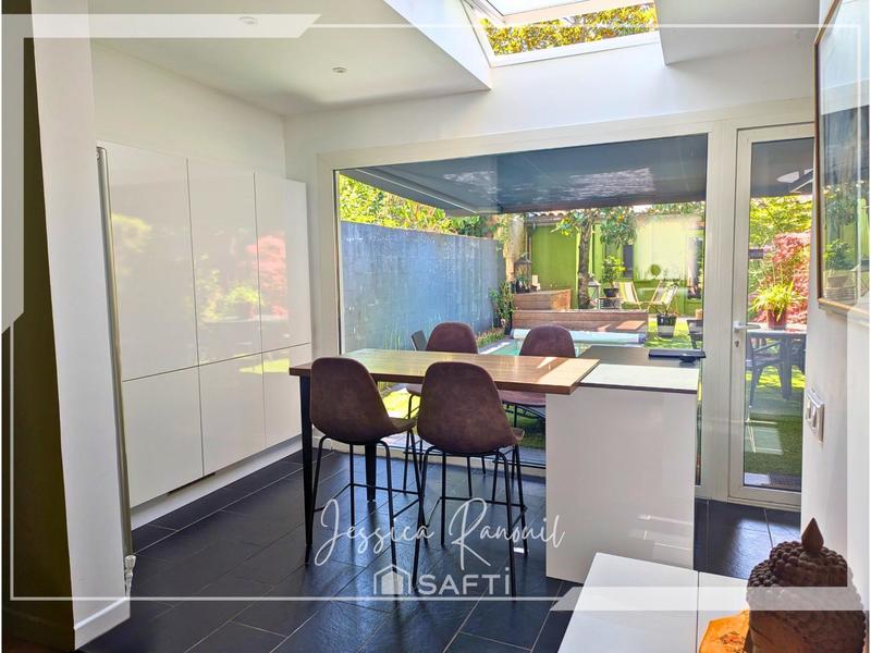 Maison - 163 m² - 5 pièces