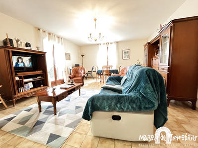 Maison - 95 m² - 4 pièces