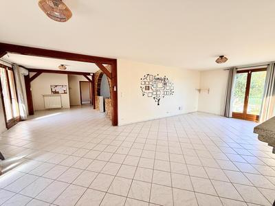 Maison - 230 m² - 8 pièces