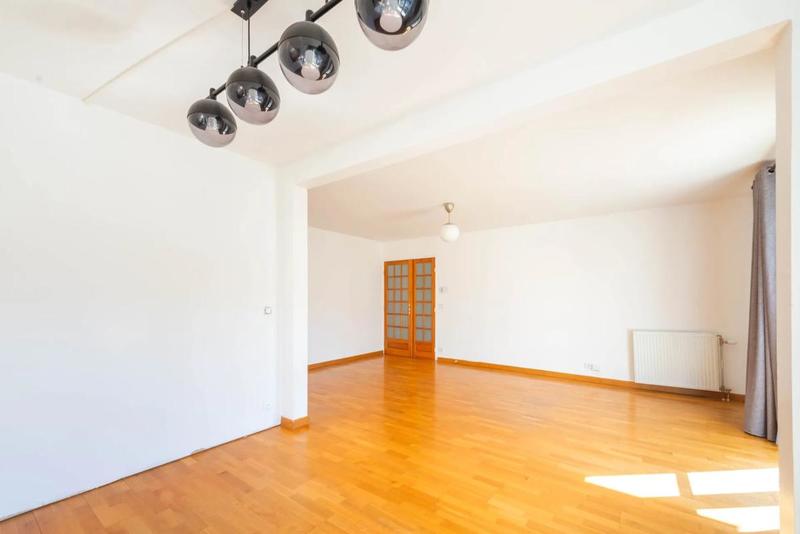 Appartement - 92 m² - 5 pièces