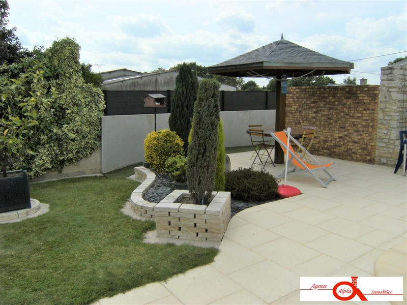 Maison traditionnelle - 169 m² - 6 pièces