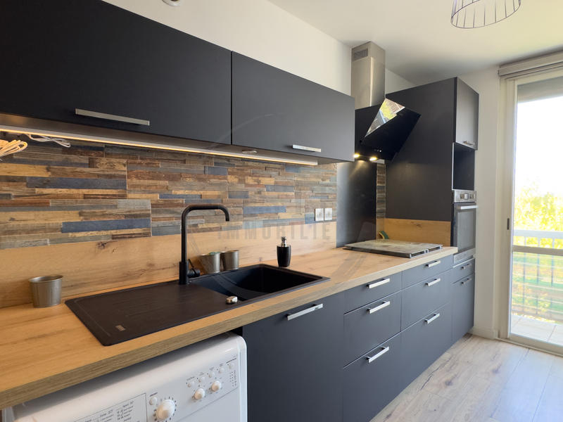 Appartement - 97 m² - 5 pièces