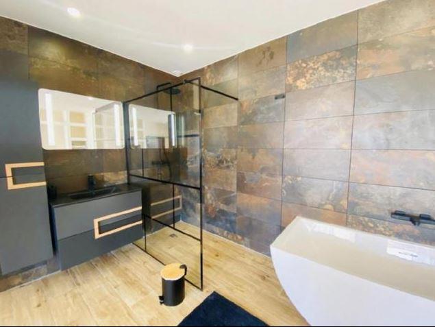 Maison contemporaine - 190 m² - 6 pièces