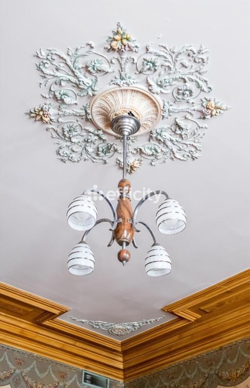 Demeure - 425 m² - 15 pièces