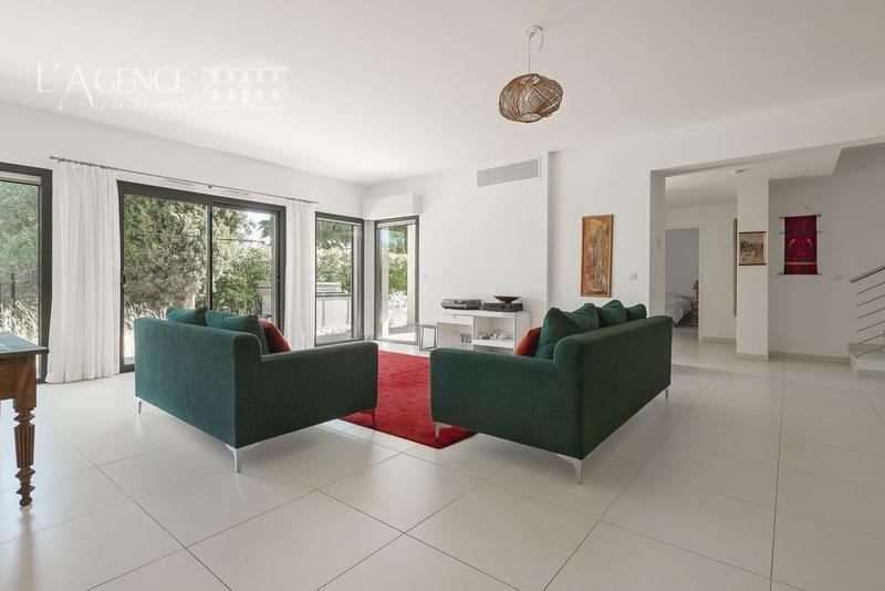 Maison - 166 m² - 5 pièces