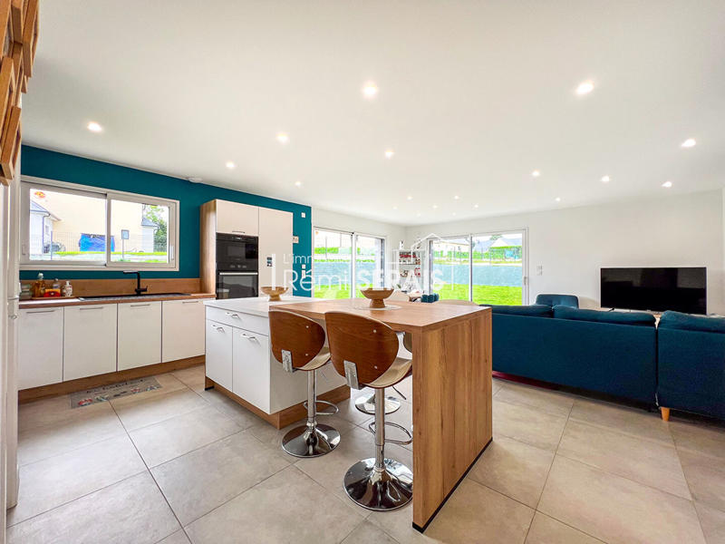 Maison - 101 m² - 5 pièces