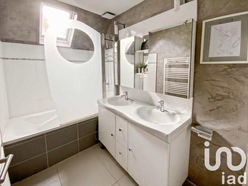 Maison - 185 m² - 7 pièces