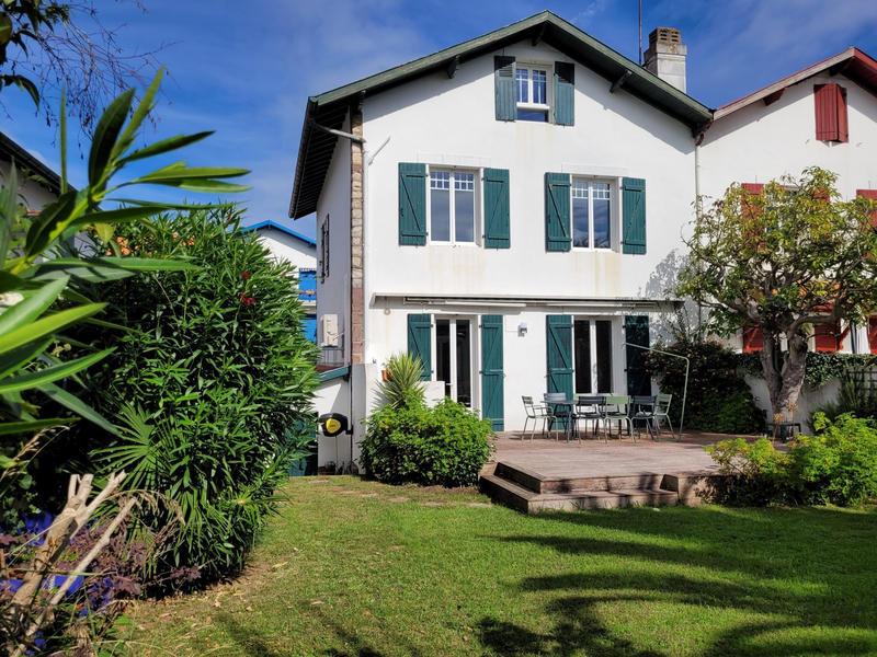 Maison - 171 m² - 7 pièces