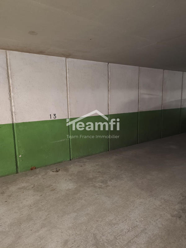 Parking / Garage - 15 m²