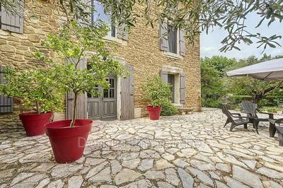 Mas - 141 m² - 6 pièces