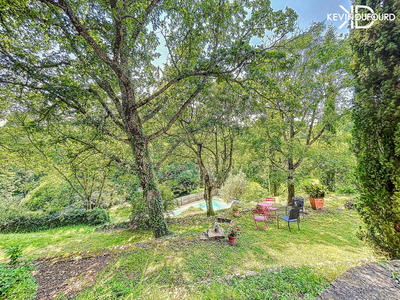 Maison - 180 m² - 7 pièces