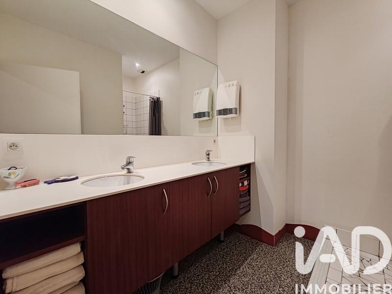 Maison - 243 m² - 7 pièces