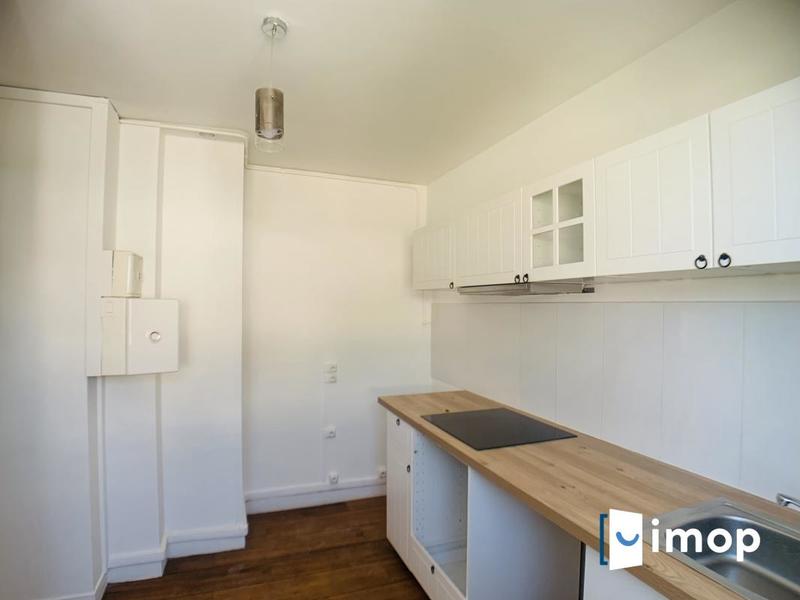 Studio - 40 m² - 2 pièces