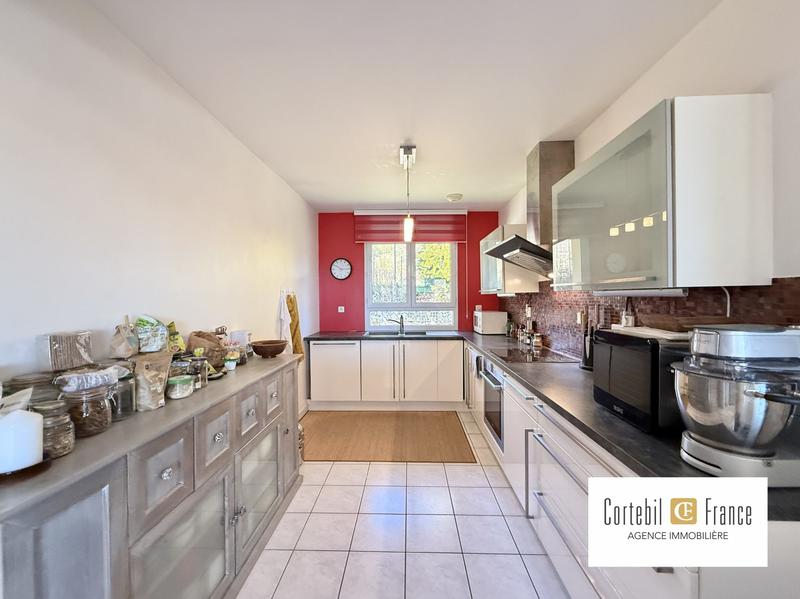 Maison - 193 m² - 5 pièces