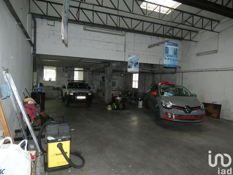 Local commercial - 684 m²