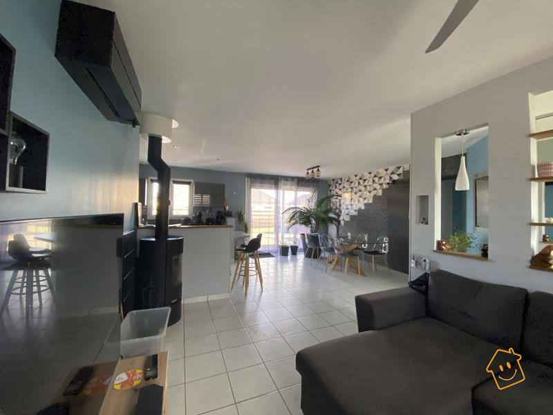 Maison - 90 m² - 4 pièces