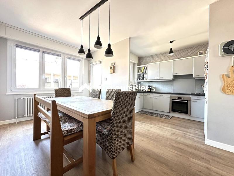 Appartement - 172 m² - 7 pièces