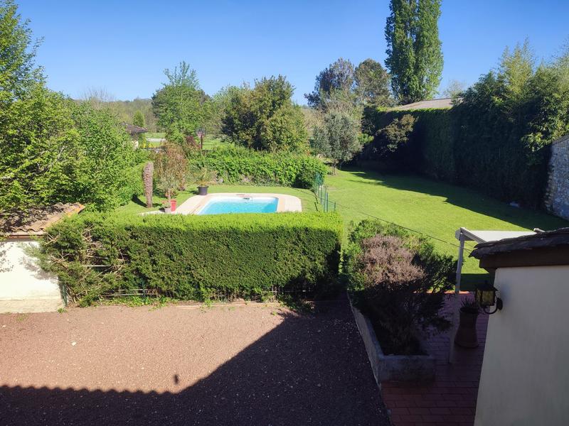 Maison - 181 m² - 6 pièces