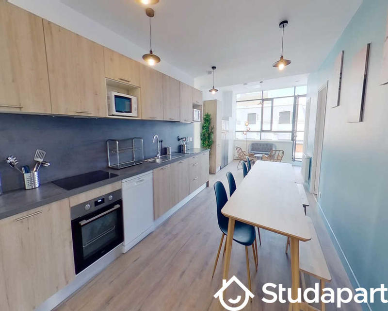 Chambre - 65 m² - 1 pièce