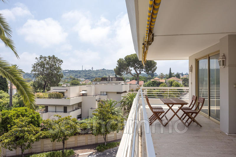 Appartement - 94 m² - 4 pièces