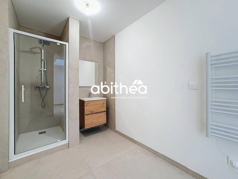 Appartement - 92 m² - 4 pièces