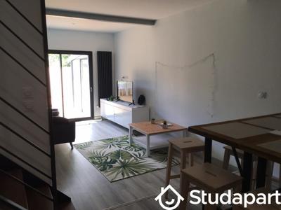 Chambre - 13 m² - 1 pièce