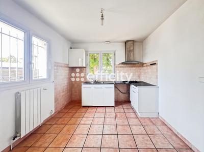 Maison - 82 m² - 4 pièces