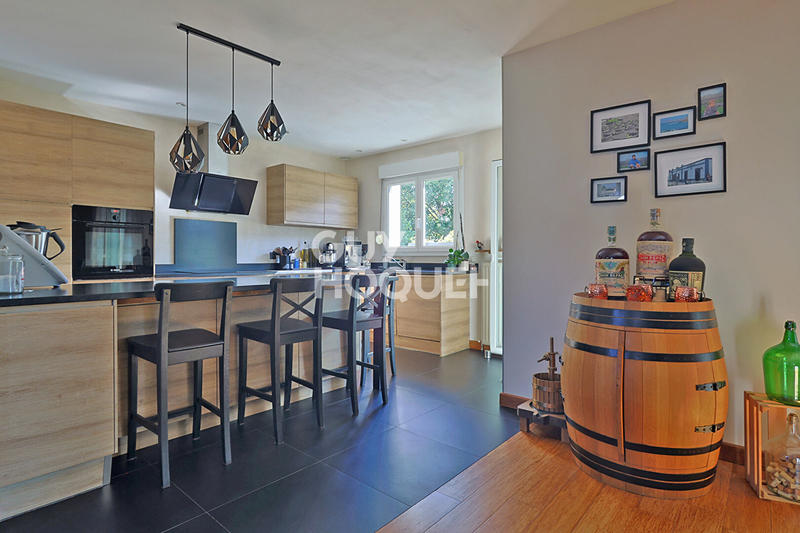 Maison - 164 m² - 7 pièces