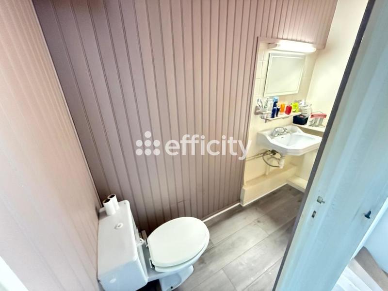 Maison - 193 m² - 9 pièces