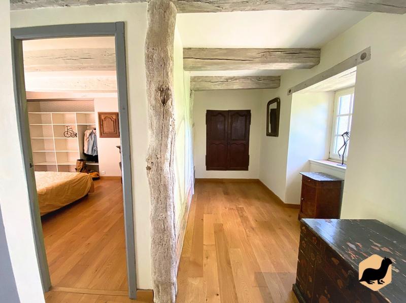 Maison - 300 m² - 8 pièces