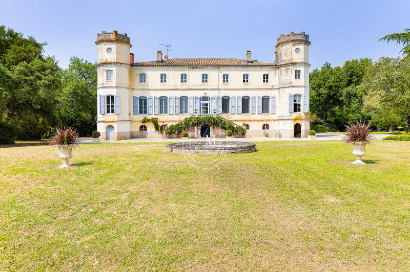 Château - 448 m² - 13 pièces