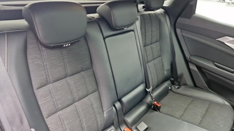 Renault Austral E-Tech Hybrid 200 Iconic