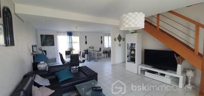 Maison - 102 m² - 6 pièces