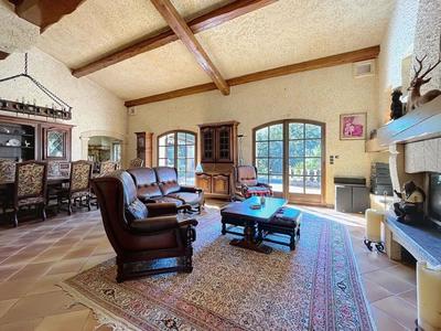 Maison - 362 m² - 5 pièces