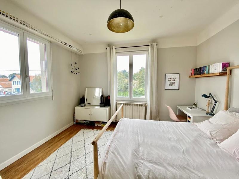 Maison - 196 m² - 7 pièces