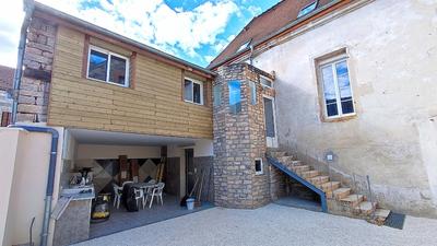 Maison - 223 m² - 9 pièces