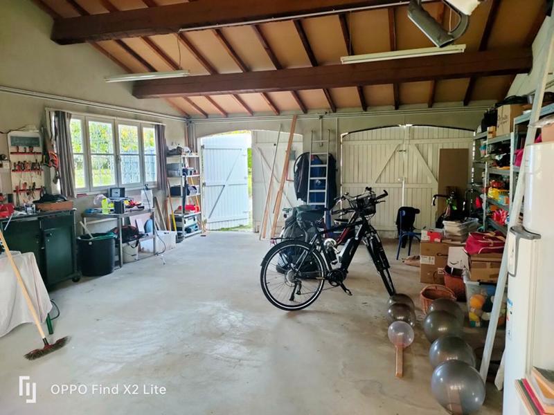 Maison - 210 m² - 12 pièces