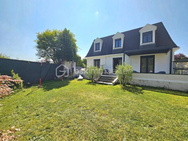 Pavillon - 151 m² - 7 pièces