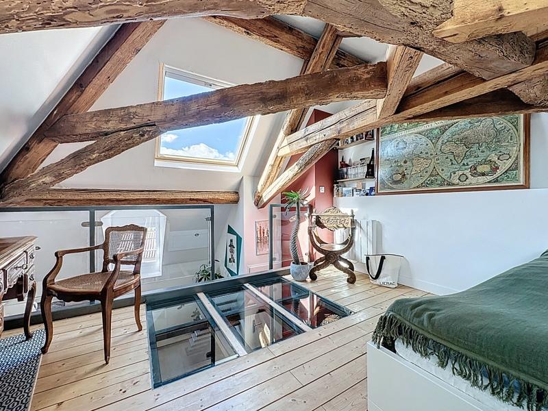 Loft - 65 m² - 3 pièces