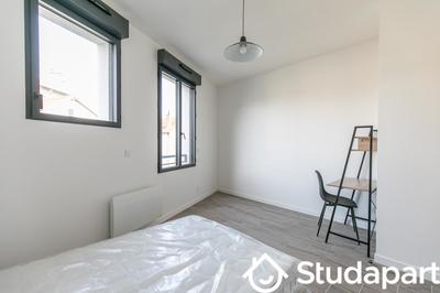 Chambre - 13 m² - 1 pièce