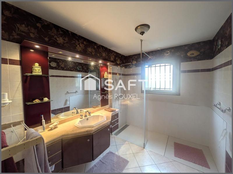 Maison - 195 m² - 5 pièces