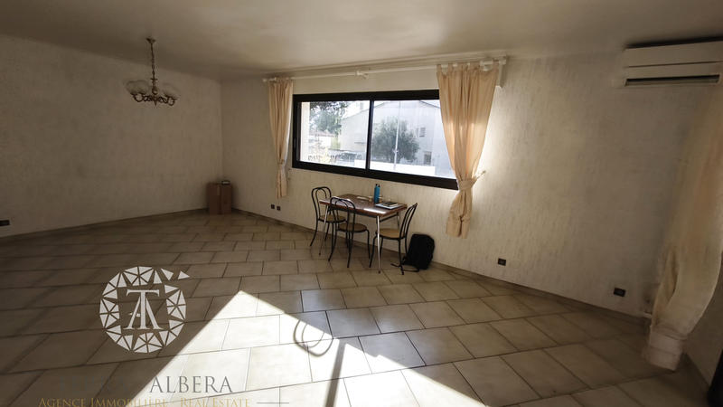 Appartement - 79 m² - 3 pièces