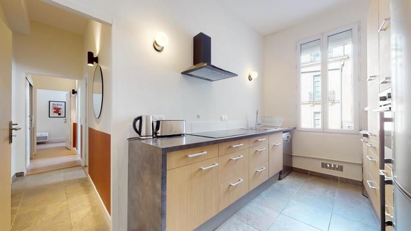 Appartement - 127 m² - 7 pièces